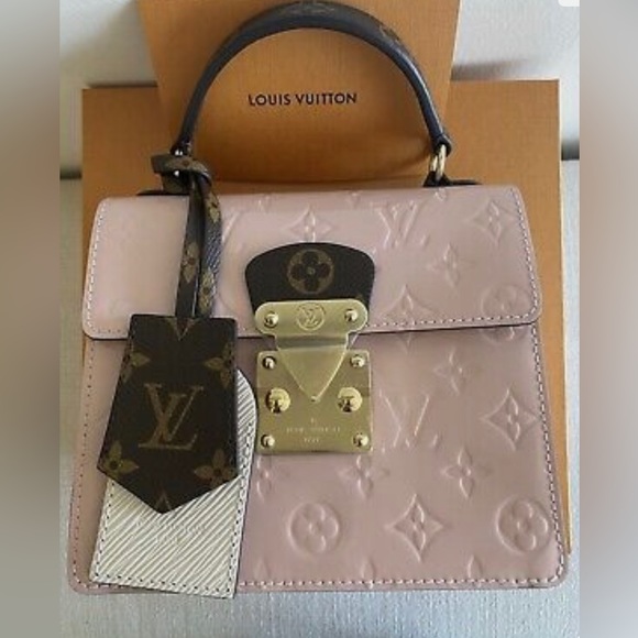 Louis Vuitton Spring Street - Picture 5 of 6